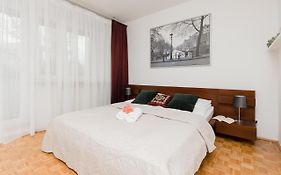 Warsaw Magellana Apartment By Noclegi Renters